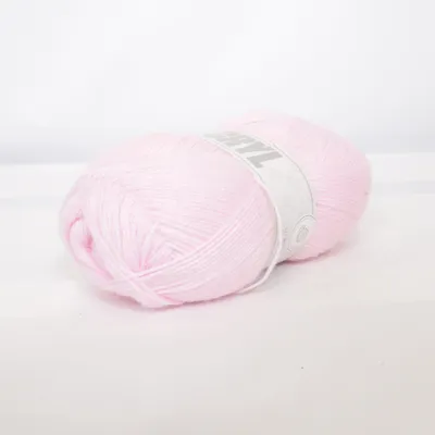 Garn (Rosa) från Acryl