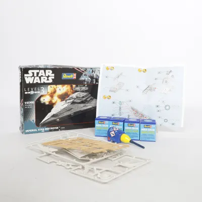Byggsats (Imperial Star Destroyer) från Revell