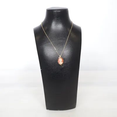 Collier (Or, Rose) Métal inconnu