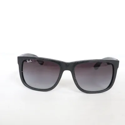 Solglasögon (RB4165) från Ray-Ban