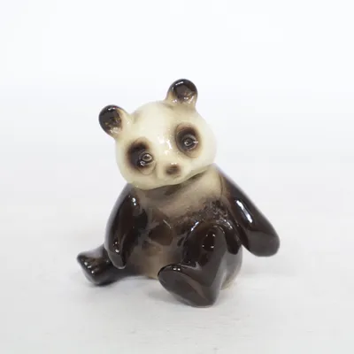 Figurin (Svart, Vit) från Goebel