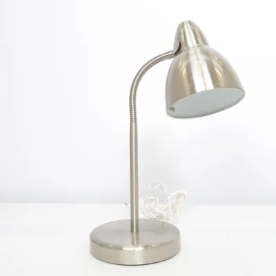 Skrivbordslampa (4088) från Markslöjd