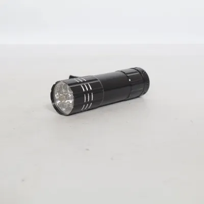 Lampe de poche (Noir)