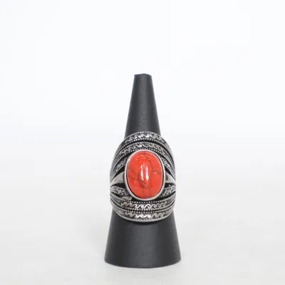 Bague (Rouge, Argent) Métal inconnu