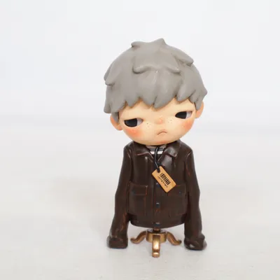 Leksaksfigur (Svart, Grå) från Pop Mart