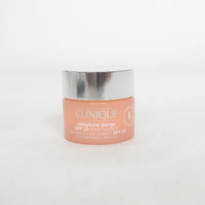 Ansigtscreme (Moisture Surge SPF 25 Sheer Hydrator) fra Clinique