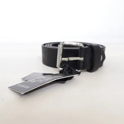 Bälte (Svart) från Guess Skinn