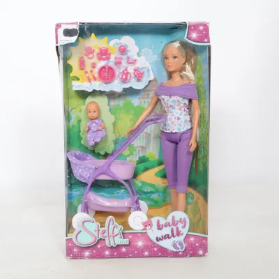 Docka (Baby Walk) från Steffi Love