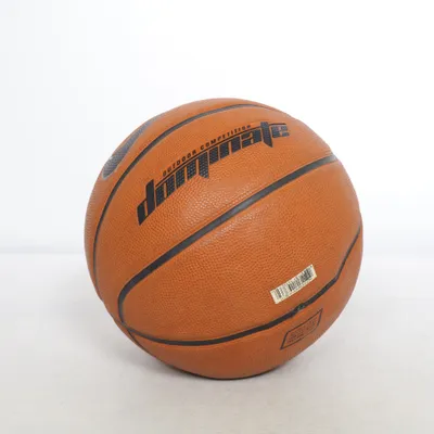 Basketboll (Dominate 8P) från Nike