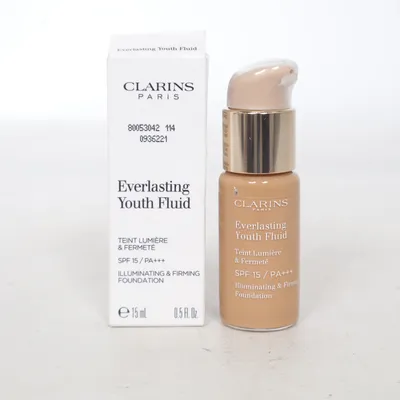 Foundation (SPF15) fra Clarins