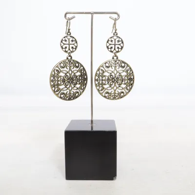 Örhängen (Guldfärgad) Okänd metall