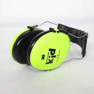 Ear muffs (Green, Black) from 3M