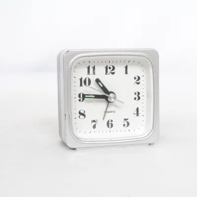 Table clock (Silver, White)