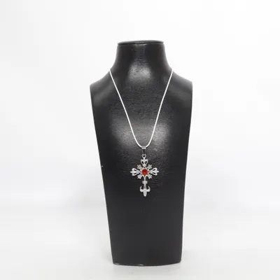 Collier (Argent, Rouge) Métal inconnu