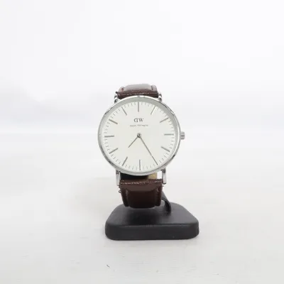 Montre (Marron, Blanc) de Daniel Wellington