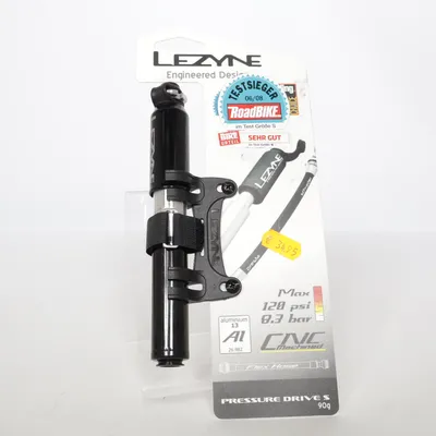 Cykelpump (Svart) från Lezyne