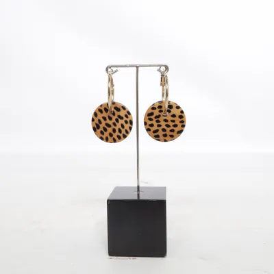 Boucles d'oreilles (Beige, Noir) de Complement Métal inconnu
