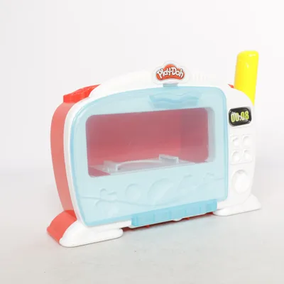 Play furniture (Kitchen Creations Rising Oven) from Play-Doh