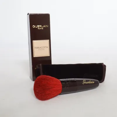 Makeup brush (Terracotta Pinceau) from Guerlain