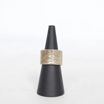 Ring (Silverfärgad) Okänd metall
