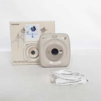 Polaroidkamera (Instax Square Sq20) från Fujifilm
