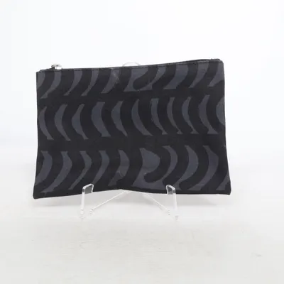 Necessär (KEKSI RAUTASANKY) från Marimekko