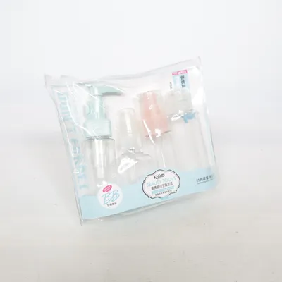 Kit de voyage (Transparent) de Keli