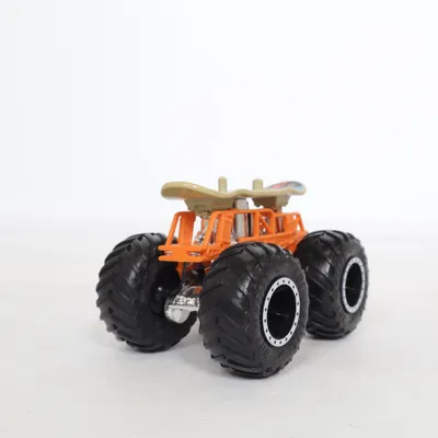 Spielzeugauto (Orange, Blau, Schwarz) von Hot Wheels