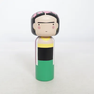 Kokeshi (Frida Kahlo) från Lucie Kaas