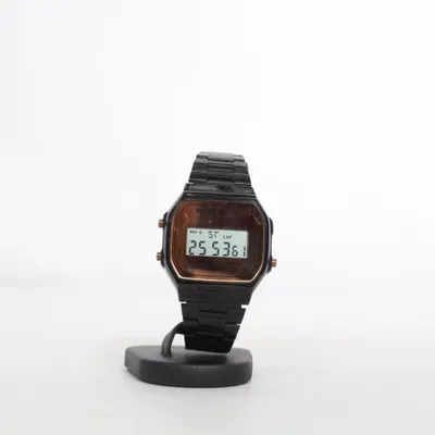 Wristwatch (Black) from Retroddiction