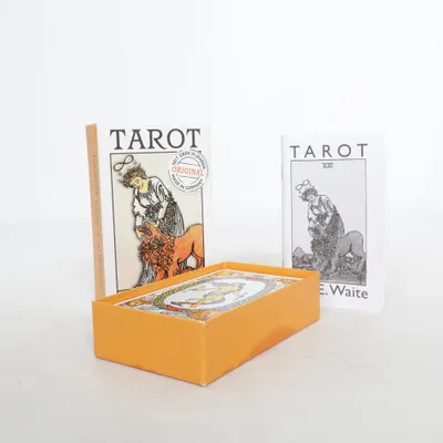 Tarot kort från AGM Urania