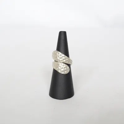 Ring (Silverfärgad) Okänd metall