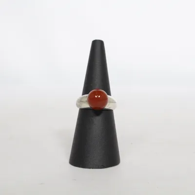 Ring (Sølv, Rød) fra Luvby Ukendt metal