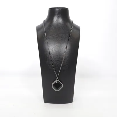 Halsband (Silverfärgad, Svart) Okänd metall