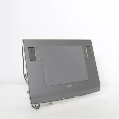 Drawing tablet (PTZ-630) from Wacom