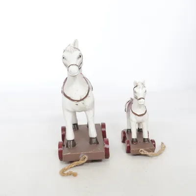 Figurin (Vit, Brun, Röd)