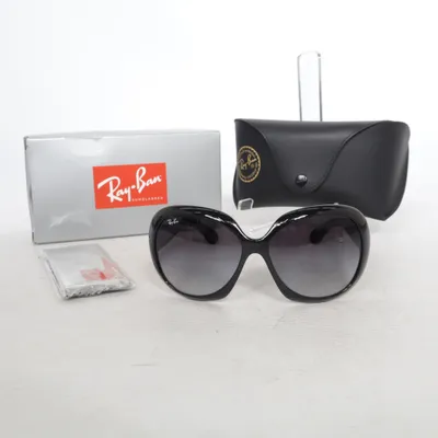 Solglasögon (RB 4098 Jackie Ohh Ii ) från Ray-Ban