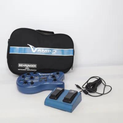 Synth (Blå) från Behringer