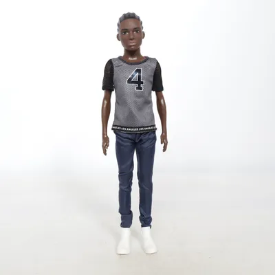 Docka (Blå, Svart, Vit) från Mattel