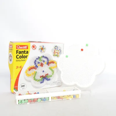 Plaque de perles (Fanta Color Daisy Basic) de Quercetti