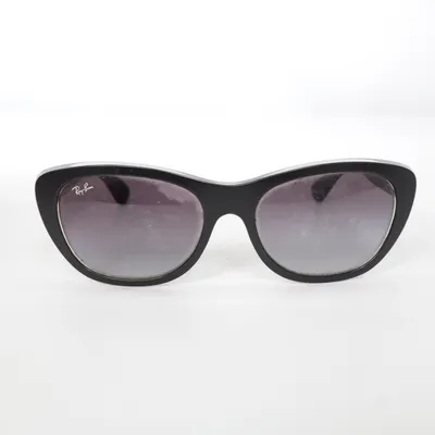 Solbriller (RB4227) fra Ray-Ban