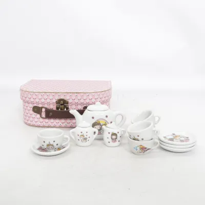 Doll tableware (White, Multicolored) from Sass & Belle