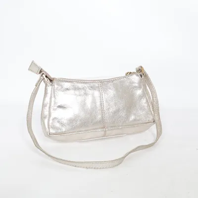 Axelremsväska (Silverfärgad) från Boxca