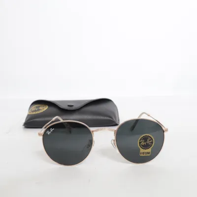 Solglasögon (RB3447) från Ray-Ban