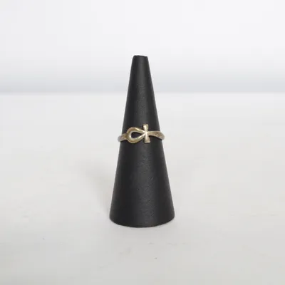 Ring (Silverfärgad) Okänd metall