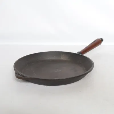 Cast iron skillet (Black, Brown) from Skeppshult