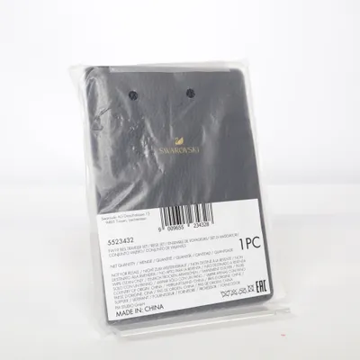 Passfodral (FW19 BES TRAVELER SET) från Swarovski