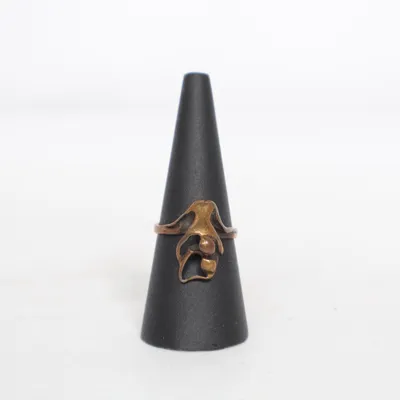 Ring (Bruin) Onbekend materiaal