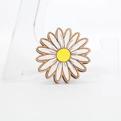 Broche (Blanc, Jaune, Marron) Métal inconnu