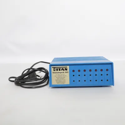 Batterij oplader (603) van Titan